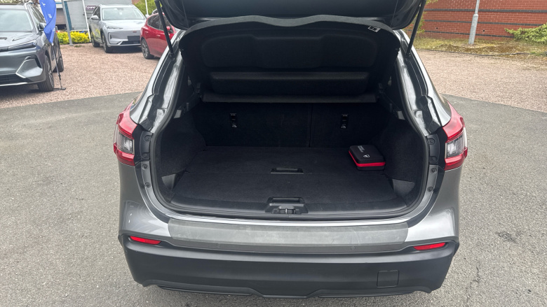 Nissan Qashqai 1.3 DiG-T Acenta Premium 5dr Petrol Hatchback